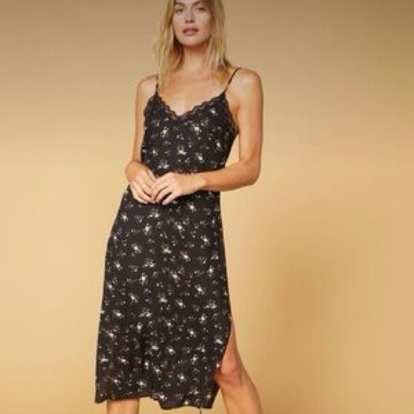 West Of Melrose Dresses & Skirts - West of Melrose Lace Trim Midi Dress